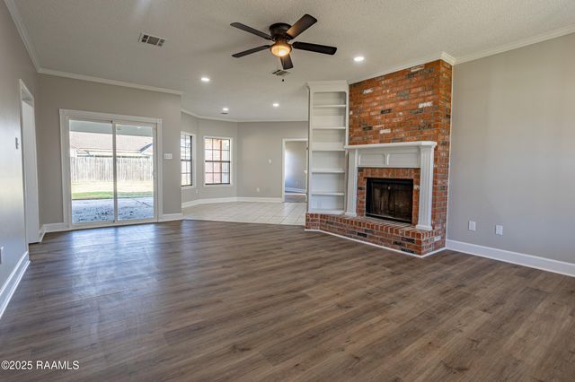 135 Pleasant View Drive, Lafayette, LA 70503