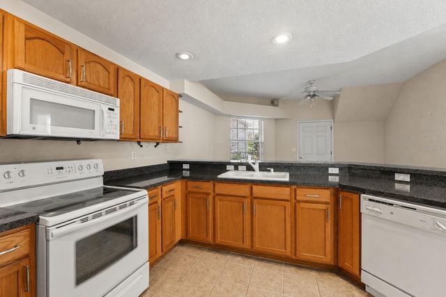 1920 HAMMOCKS AVENUE 1002, Lutz, FL 33549