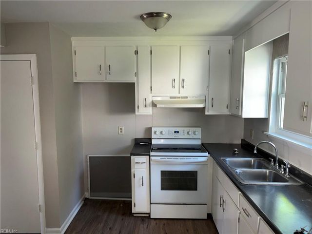 857 28 ST, Newport News, VA 23607