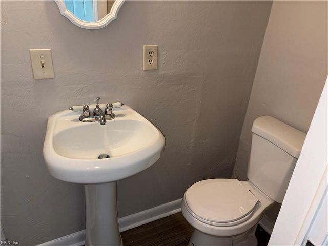 857 28 ST, Newport News, VA 23607
