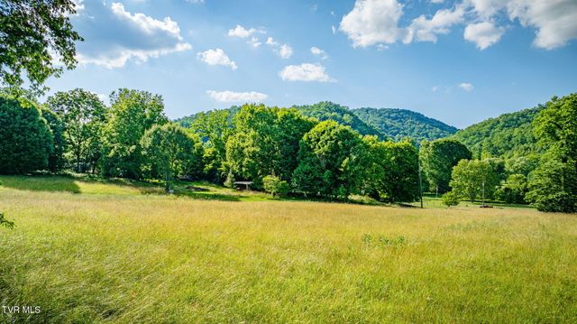 1322 Big Hollow Road, Blountville, TN 37617