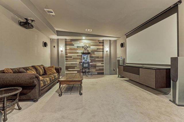 26 Spring Basket Trail, The Woodlands, TX 77389