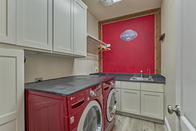 26 Spring Basket Trail, The Woodlands, TX 77389