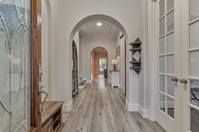 26 Spring Basket Trail, The Woodlands, TX 77389