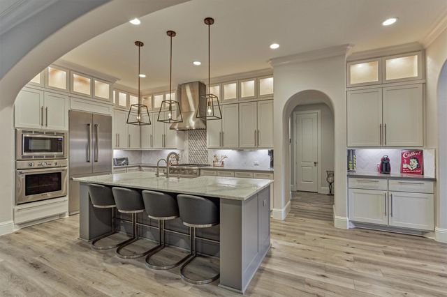 26 Spring Basket Trail, The Woodlands, TX 77389