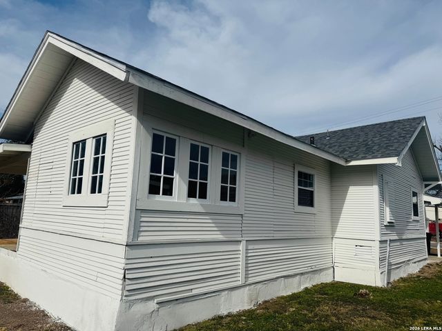 4219 S Presa, San Antonio, TX 78223