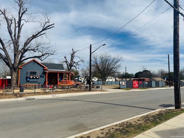 4219 S Presa, San Antonio, TX 78223