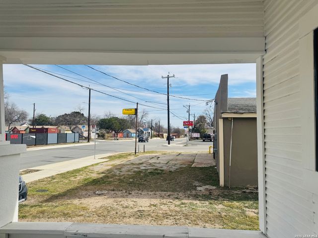 4219 S Presa, San Antonio, TX 78223