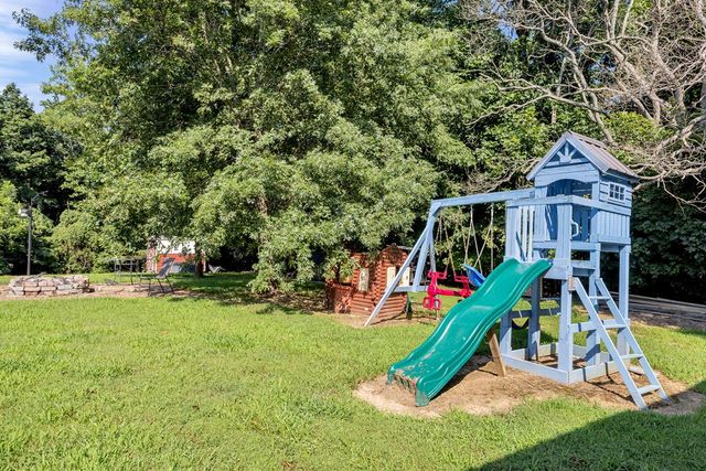 12084 Johnson Mill Rd, Crofton, KY 42217