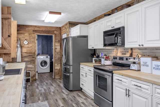 12084 Johnson Mill Rd, Crofton, KY 42217