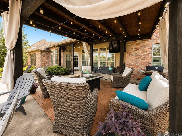 25661 Wax Rd, Denham Springs, LA 70726
