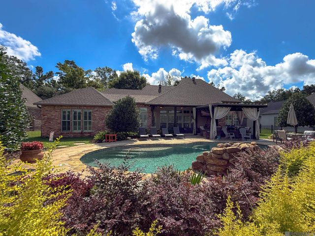 25661 Wax Rd, Denham Springs, LA 70726
