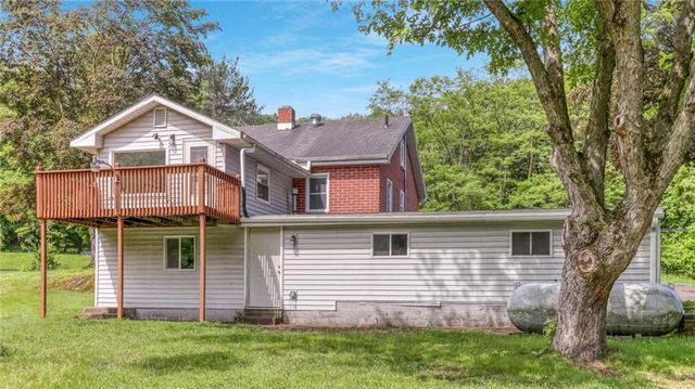 1435 Mckinley Road, Eau Claire, WI 54703