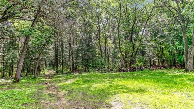 1435 Mckinley Road, Eau Claire, WI 54703