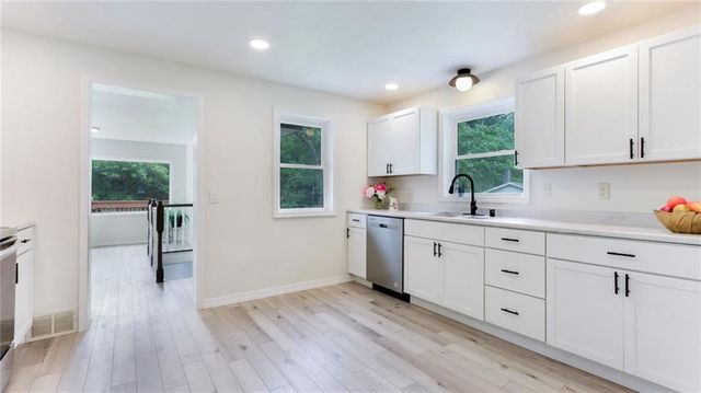 1435 Mckinley Road, Eau Claire, WI 54703