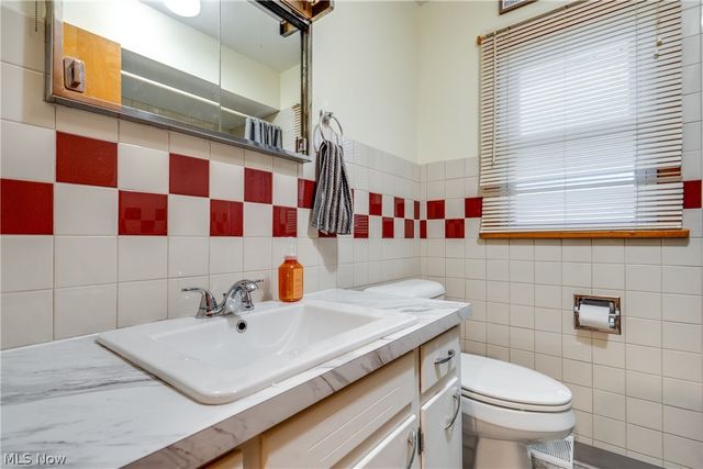 73 Kline Avenue, Mogadore, OH 44260