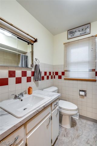 73 Kline Avenue, Mogadore, OH 44260