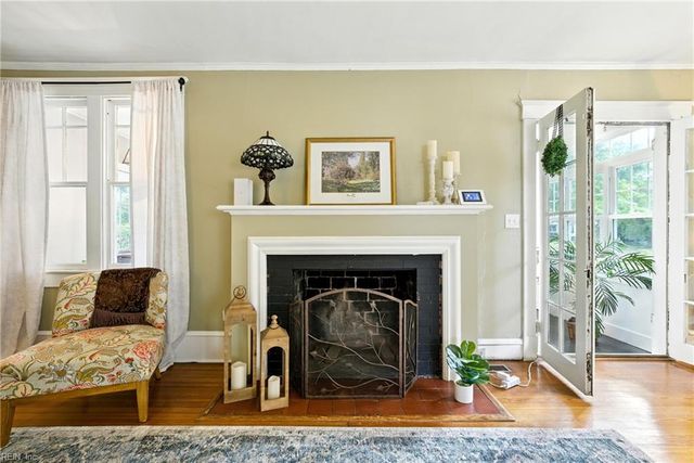 52 Alleghany Rd, Hampton, VA 23661