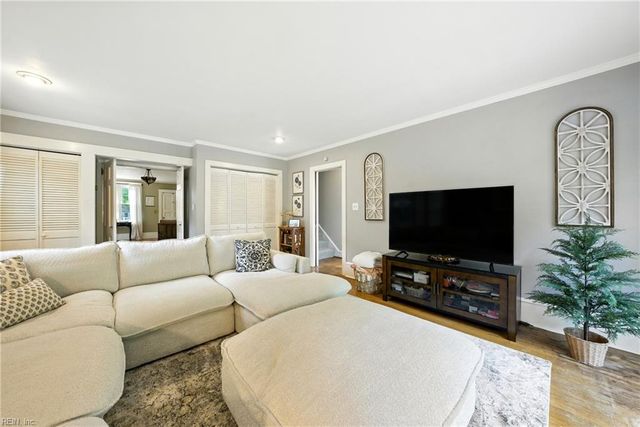52 Alleghany Rd, Hampton, VA 23661