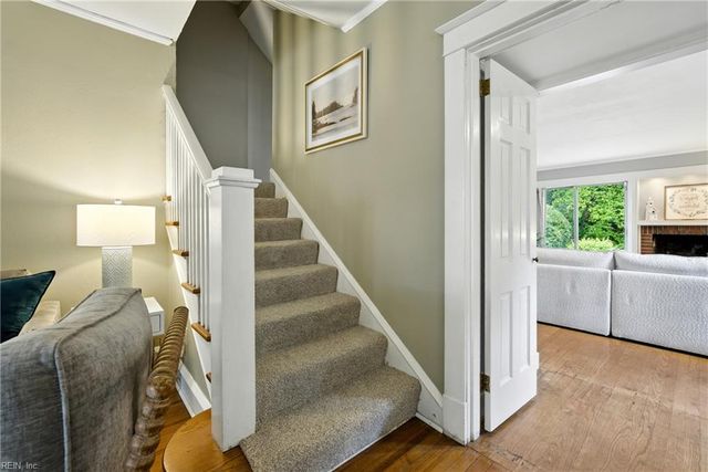 52 Alleghany Rd, Hampton, VA 23661