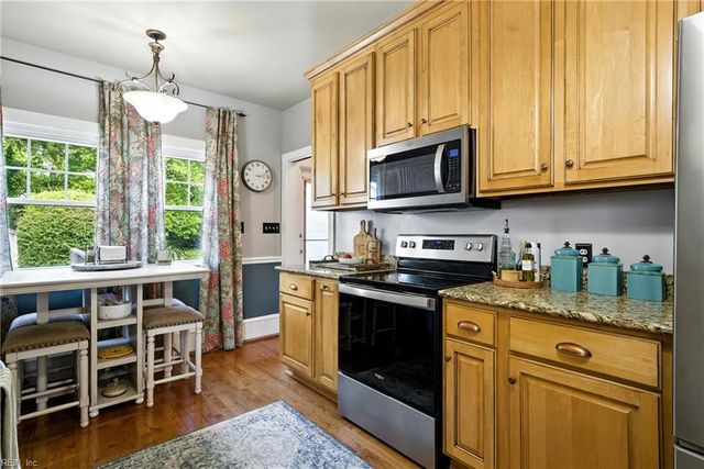52 Alleghany Rd, Hampton, VA 23661