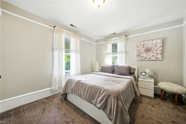 52 Alleghany Rd, Hampton, VA 23661