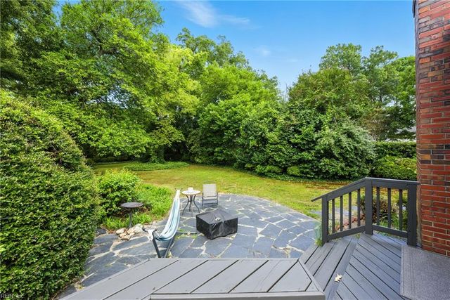 52 Alleghany Rd, Hampton, VA 23661