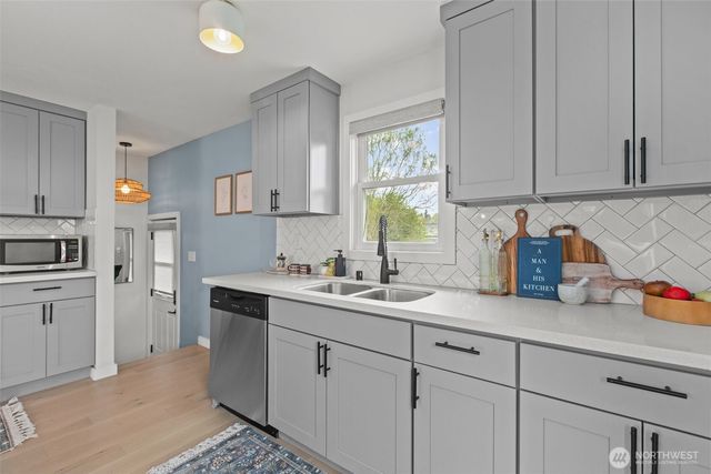 4707 S Brandon Street, Seattle, WA 98118