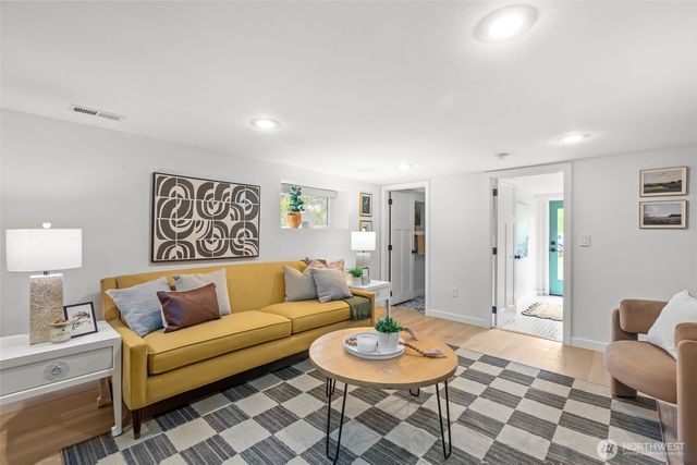 4707 S Brandon Street, Seattle, WA 98118