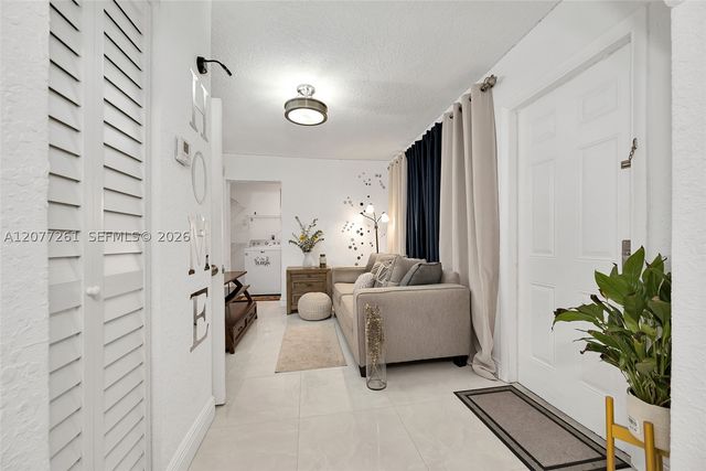 2420 NW 22nd Rd, Fort Lauderdale, FL 33311