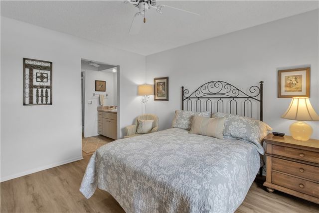 38 Plantation Drive 101, Vero Beach, FL 32966