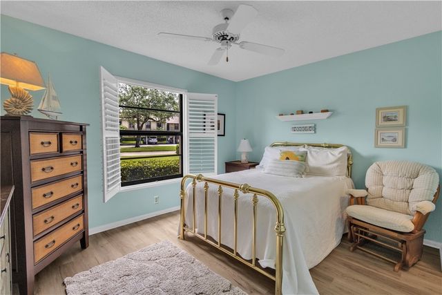 38 Plantation Drive 101, Vero Beach, FL 32966