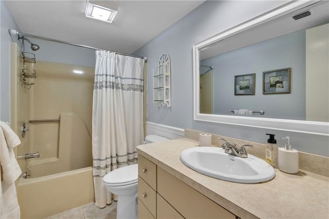 38 Plantation Drive 101, Vero Beach, FL 32966