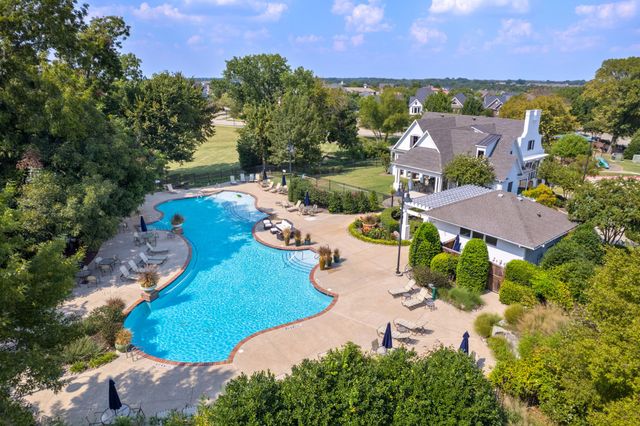 2324 Grassmere Lane, Mckinney, TX 75071