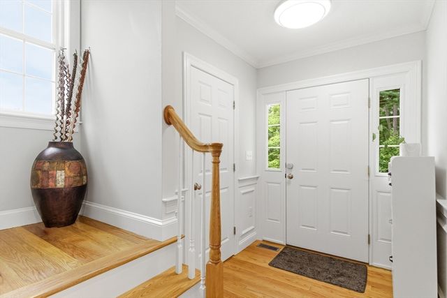 37 Jefferson Dr 37, Lexington, MA 02420