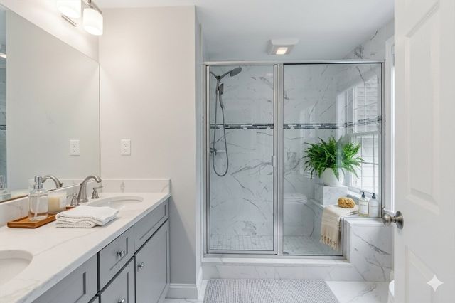 37 Jefferson Dr 37, Lexington, MA 02420