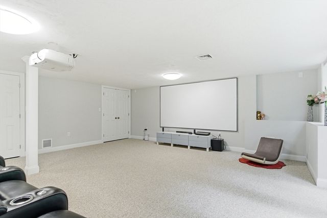 37 Jefferson Dr 37, Lexington, MA 02420