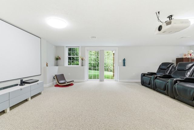 37 Jefferson Dr 37, Lexington, MA 02420