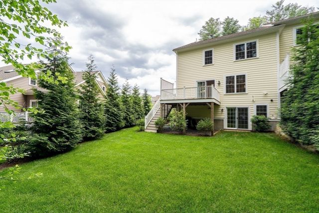 37 Jefferson Dr 37, Lexington, MA 02420