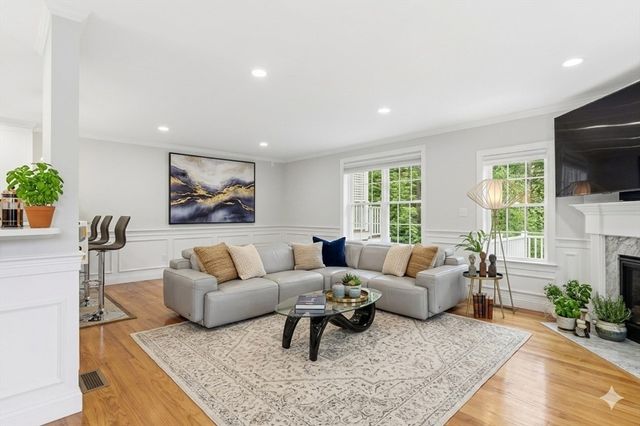 37 Jefferson Dr 37, Lexington, MA 02420