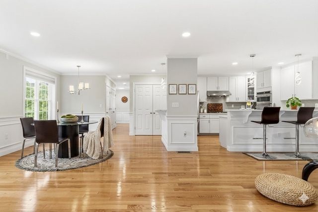 37 Jefferson Dr 37, Lexington, MA 02420