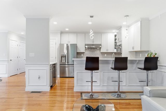 37 Jefferson Dr 37, Lexington, MA 02420