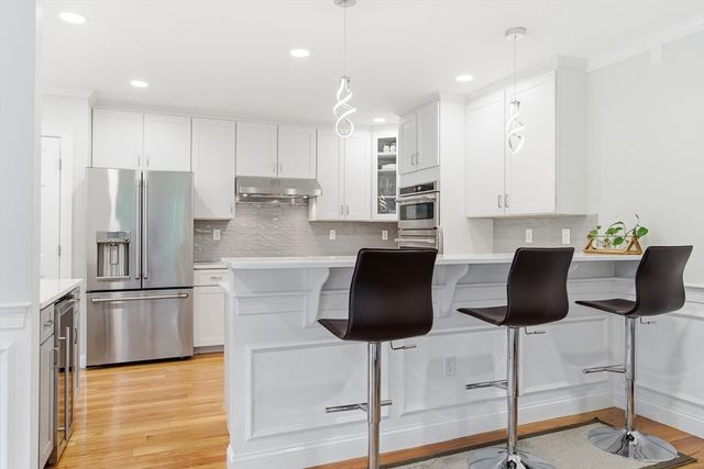 37 Jefferson Dr 37, Lexington, MA 02420
