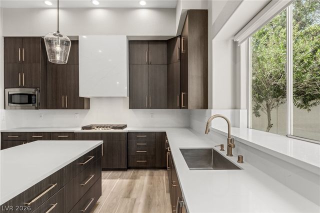 801 Aquitaine Court, Las Vegas, NV 89145