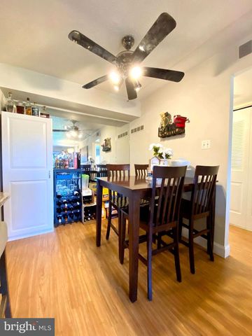 5200 HILLTOP DR, Brookhaven, PA 19015