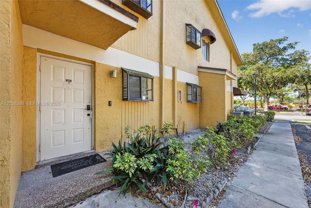 3053 N Oakland Forest Dr 103, Oakland Park, FL 33309
