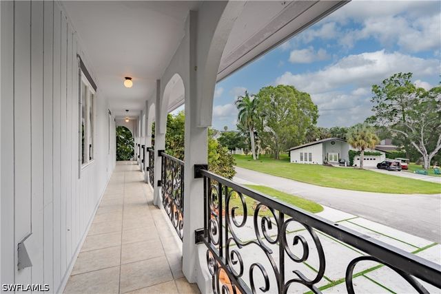 4045 Skyway DR, Naples, FL 34112