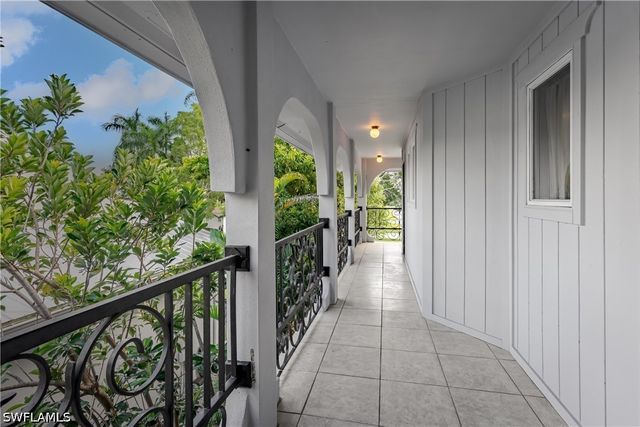 4045 Skyway DR, Naples, FL 34112