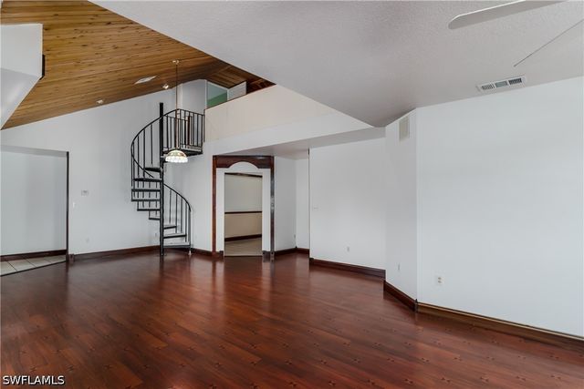 4045 Skyway DR, Naples, FL 34112