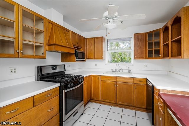 4045 Skyway DR, Naples, FL 34112